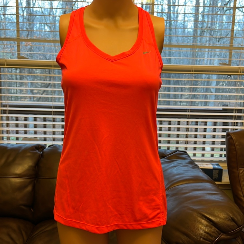 NIKE women’s DRI-FIT tank top. Hot pink.